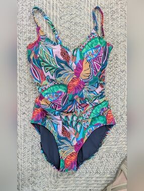 NWT Beyond control multicolor bathing suit, sz 10Imported
